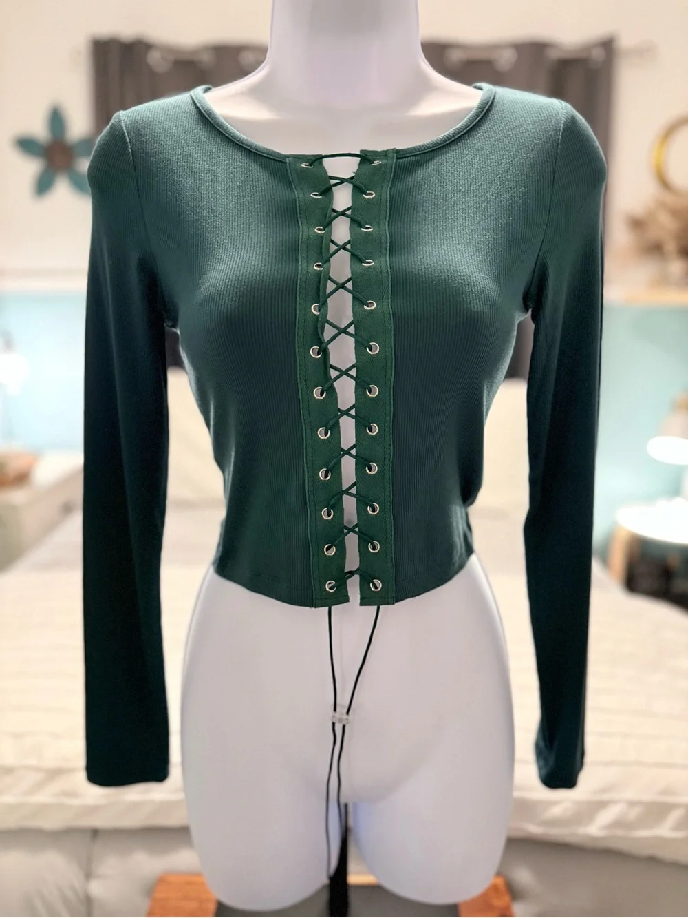 Atoir Deep Green Lace-Up Long Sleeve Crop Top